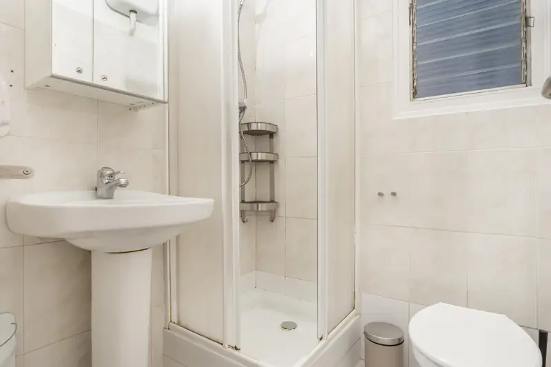 Habitaci
ón Doble en Piso Compartido Eixample Barcelona