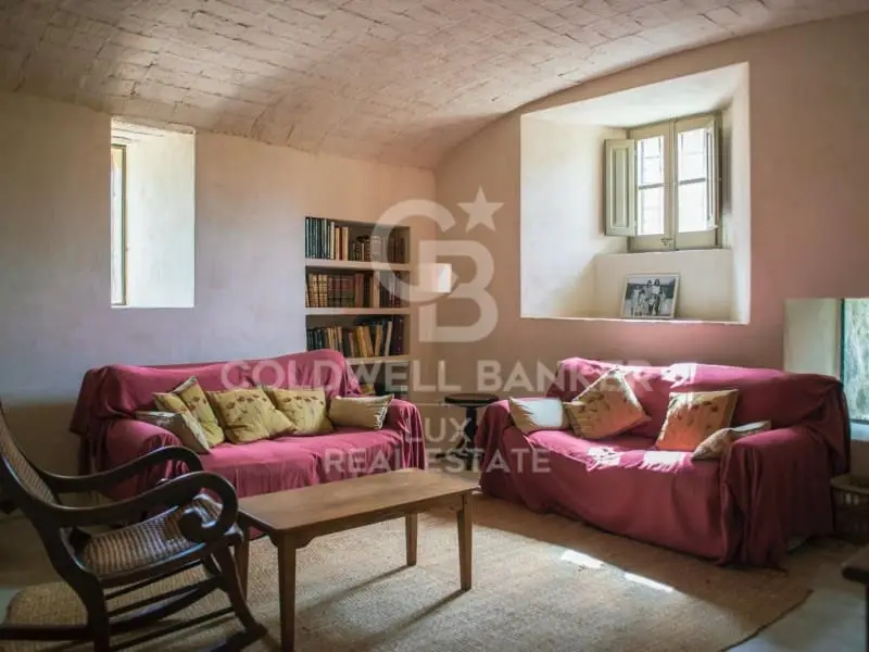 Finca señorial restaurada en Vilamacolum Girona