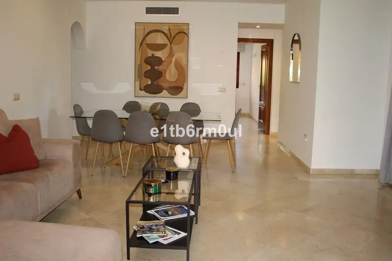 Apartamento 4 Dormitorios Marbella Este Cerca Playa