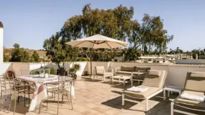 Ático en Venta Nueva Andalucía 3 Dormitorios 2 Baños Terraza Solarium