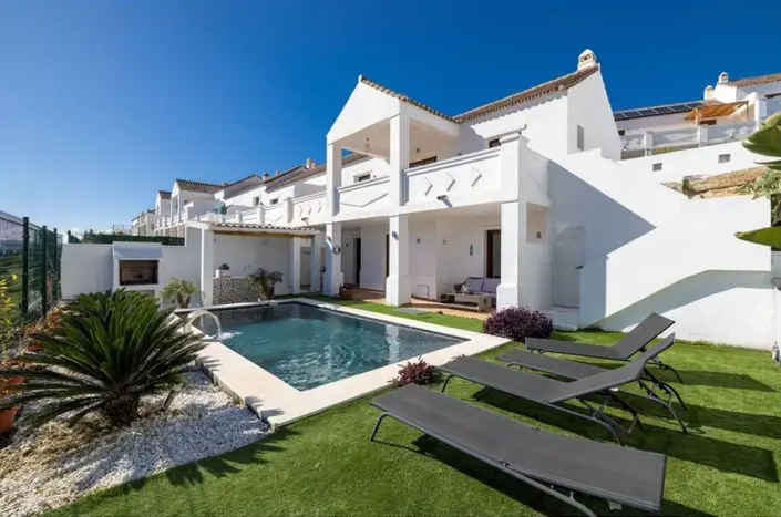 Villa de Lujo 4 Dormitorios Casares Costa Vistas al Mar