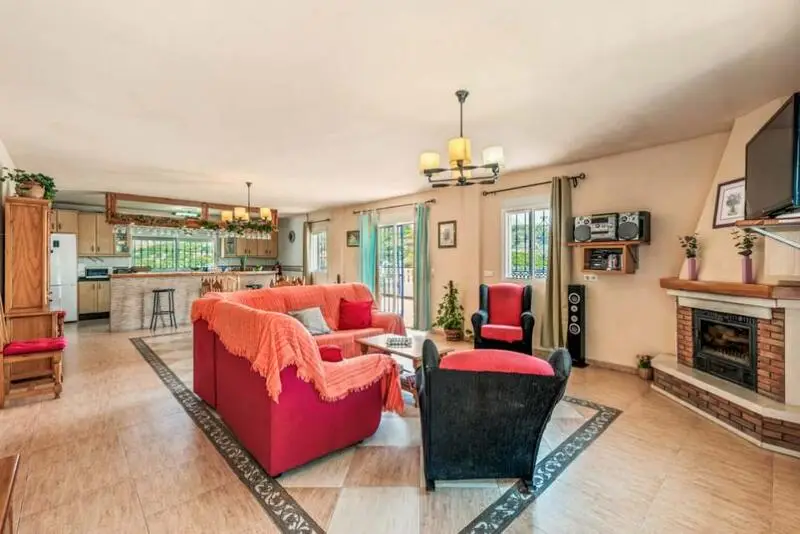 Casa en Nerja 4 Dormitorios Piscina Privada Vistas Panorámicas