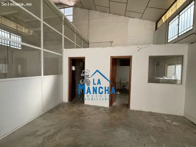 Nave Industrial en Polígono Campollano 280m2