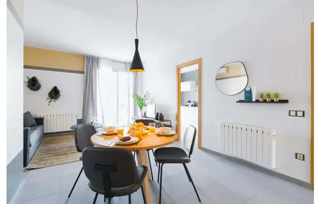 Apartamento 5 Dormitorios 54m2 Barcelona Alquiler Temporada Media Larga