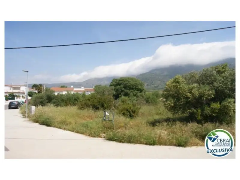 Solar en Centenys 522m² - Residencia Familiar