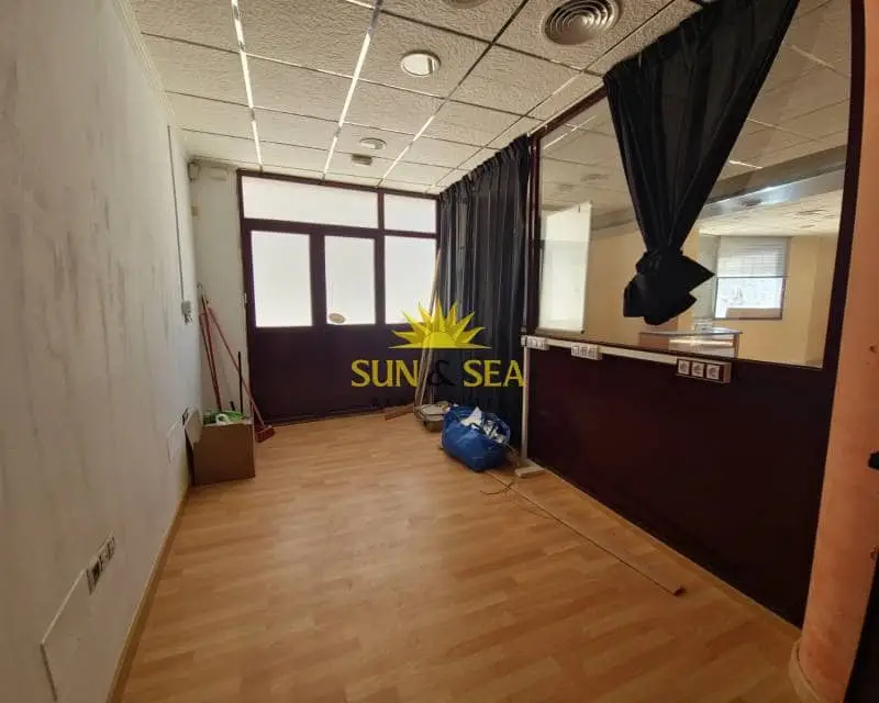 Alquiler Local Comercial Orihuela 100m2 2Banios 2Despachos