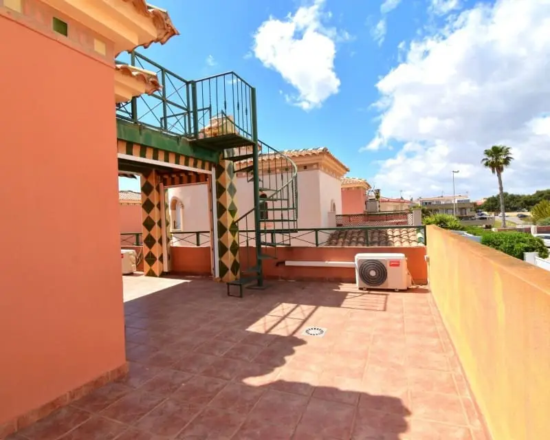Chalet en venta en Playa Flamenca, Orihuela, Alicante