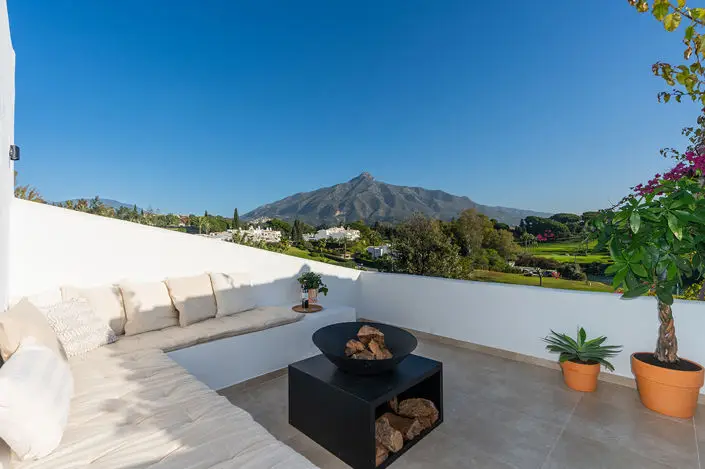Adosado 3 Dormitorios Nueva Andalucía Vistas Golf Lujo