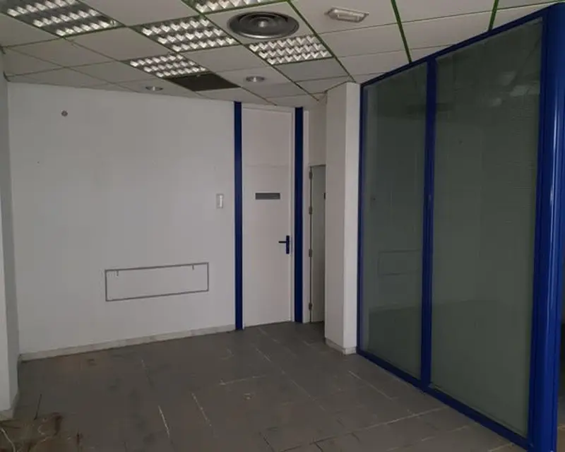 Local en Alamedilla 64m²