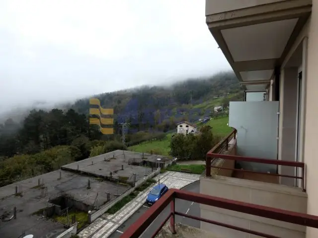 Apartamento en Venta en Elgeta Guipuzcoa 3 Dormitorios 2 Baños