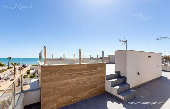 Villa 4 Dormitorios Cerca Playa La Mata Torrevieja