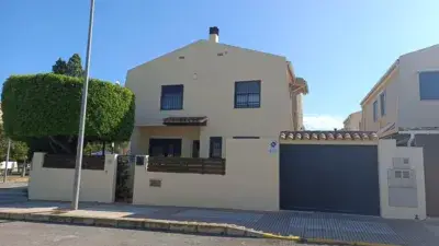 Alquiler anual Villa Benicasim: Piscina, calefacción y garaje