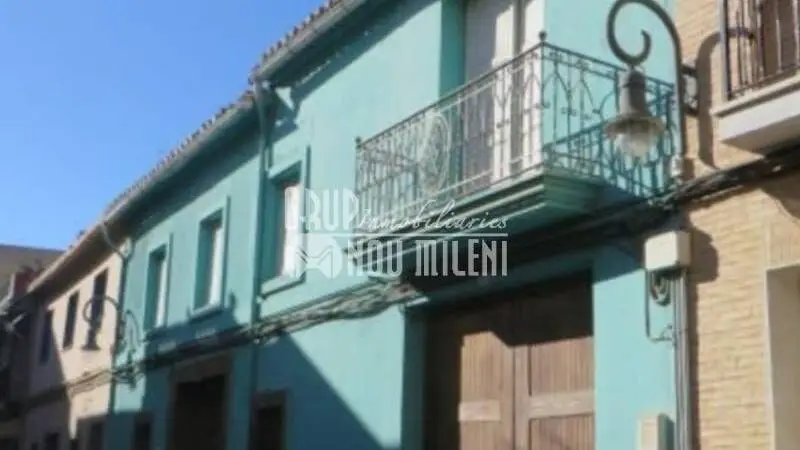 Casa en Valencia con ocupantes ilegales