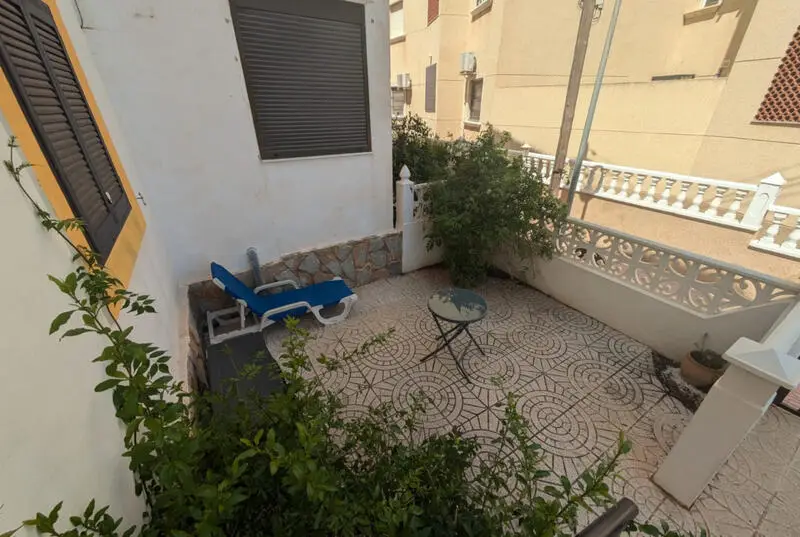 1 Cuarto Apartamento para alquiler a largo plazo
Playa Flamenca, Alicante