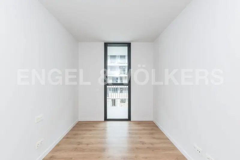 Apartamento en Badalona con Terraza de 130m2 y Piscina