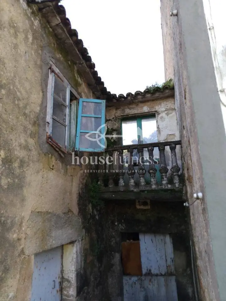 Casa de Piedra para Reformar en Neda con Vistas