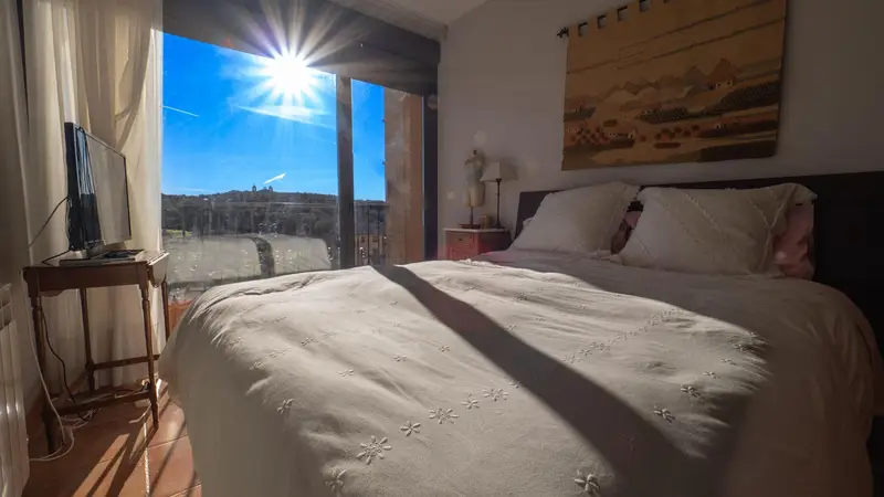 Casa Adosada en Venta en Abiego 4 Dormitorios Jardin Garaje