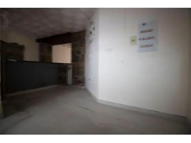 Edificio 318m2 2 Apartamentos y Local Comercial Calle Menacho
