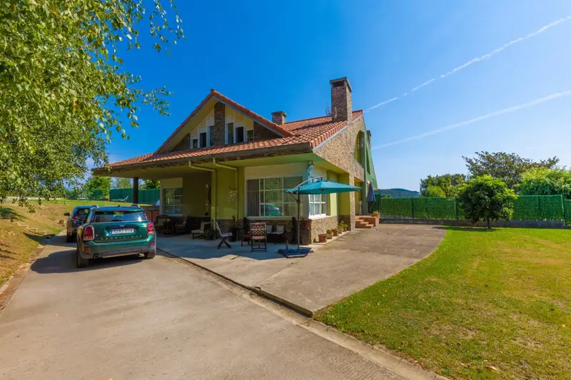 Venta Chalet con chimenea en Sierrapando