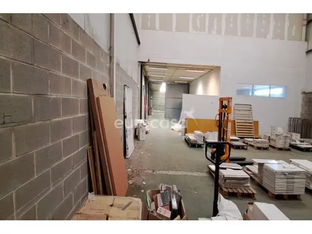 Nave Industrial 800m2 Camargo Oficinas Garaje