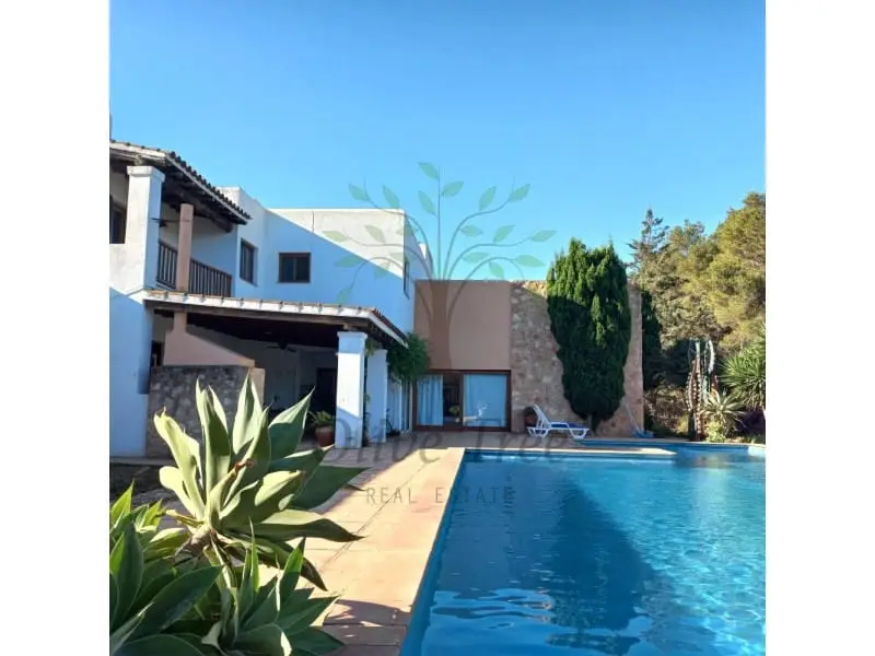 Finca Rustica en Venta Ibiza 4 Habitaciones 2 Talleres Piscina