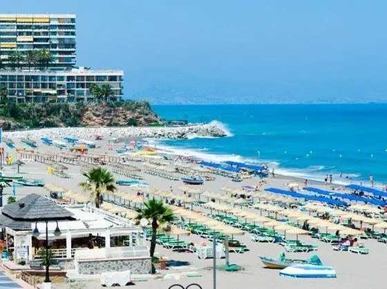 Venta Local Comercial La Carihuela Torremolinos