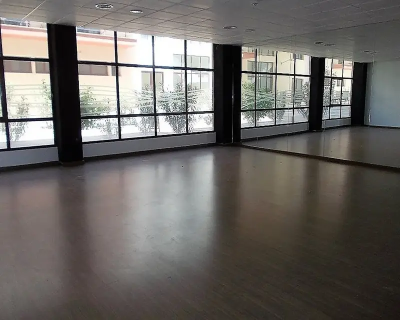 Local 1080 m2 Guardia Jaen