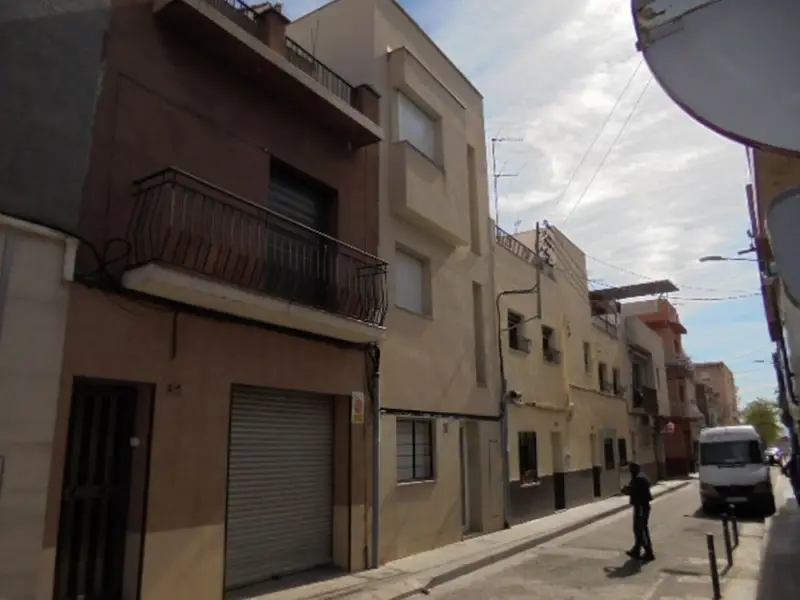 Piso en venta en Sabadell 43m2 con ascensor y calefaccion