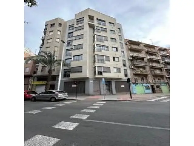 Dos Locales Comerciales en Elche 227 50m2