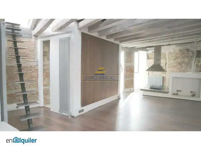 Alquiler Atico Duplex Terraza Trastero Malasaña