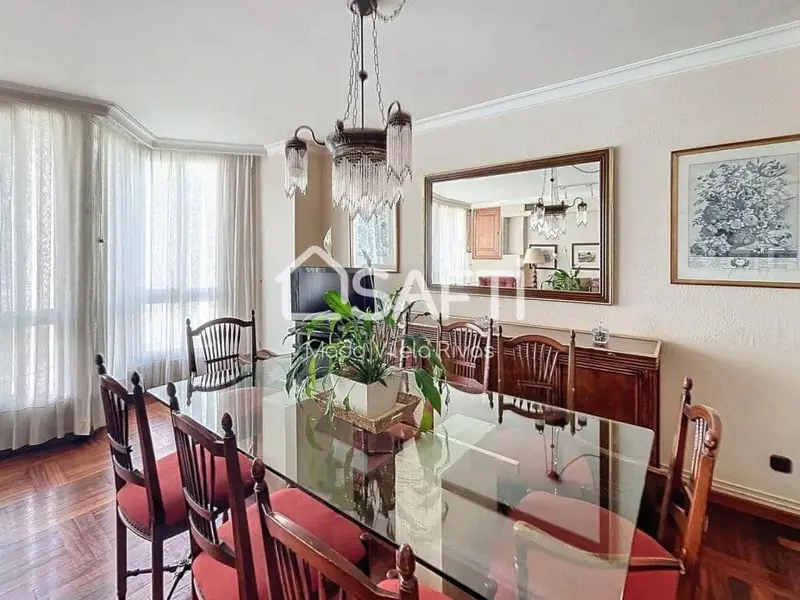 Apartamento en venta en Vigo Gran Vía 153m2