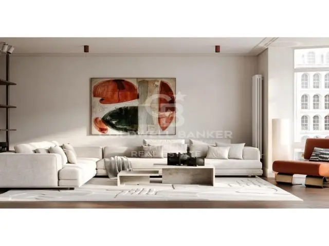 Piso en Venta 226m2  4 Habitaciones 4 Baños  Parking Trastero Vistas Mar Sagrada Familia