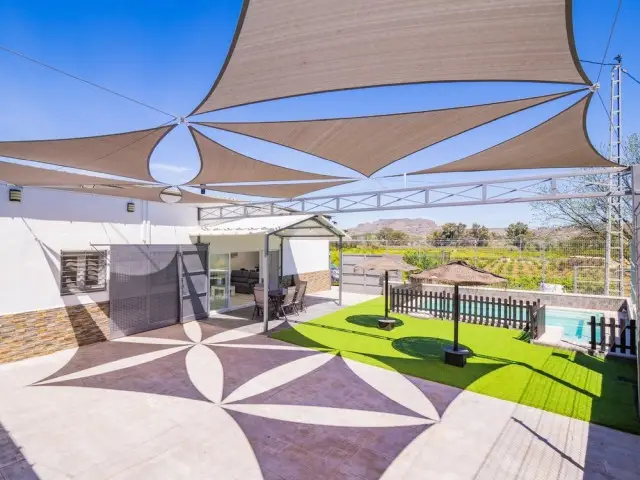 Casa Rural con Piscina en Cártama para Familias