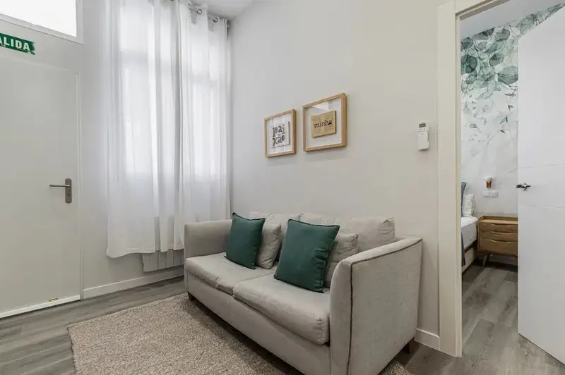 Calle de Felipe Castro, Madrid, Community of Madrid 28026