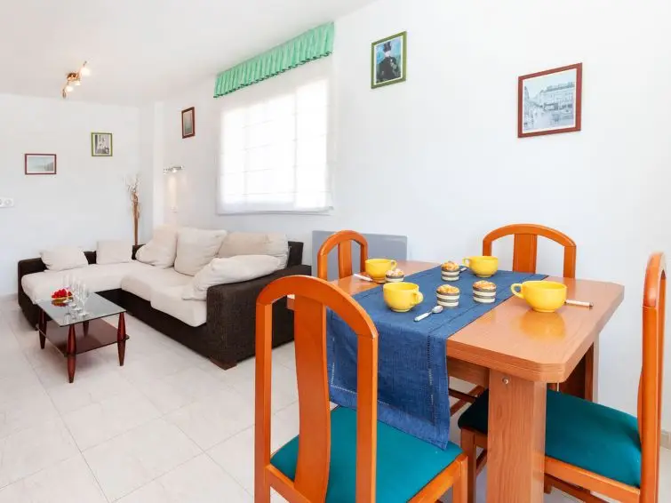 Apartamento 2 Dormitorios Miami Playa Cerca de la Playa