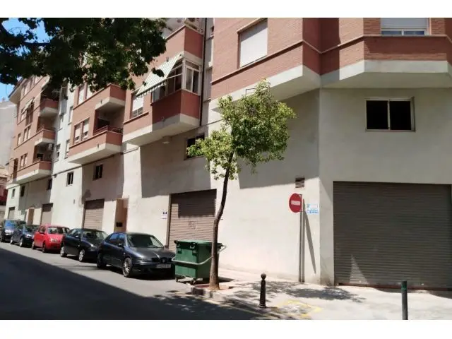 Local Comercial en Castell																																																																																																																																																																																																																																																																																																																																																																																																																																																																																																		
 de la Plana Venta