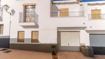 Casa en Venta Picena 4 Dormitorios 2 Baños Terraza Cochera