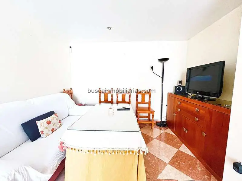 Casa Adosada en La Palma del Condado  3 Dormitorios 2 Baños