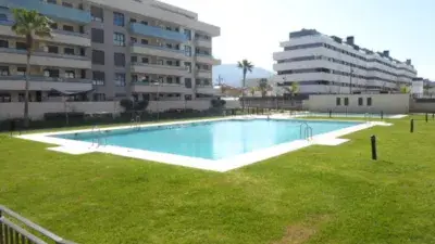 Atico en Alquiler en Residencial con Piscina y Vistas al Mar