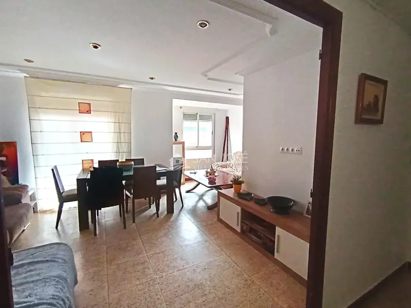 Piso en venta en Elche centro Reina Victoria