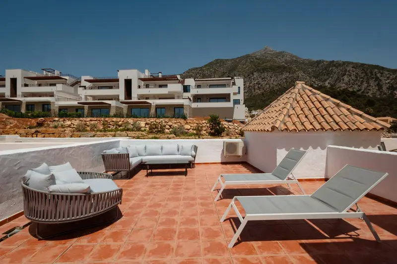 Ático de Lujo en Marbella con Jacuzzi Privado
