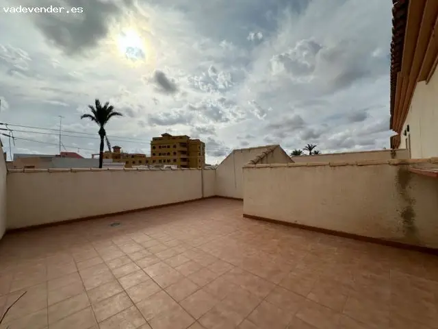 Apartamento Dúplex en Los Alcázares Cerca de la Playa