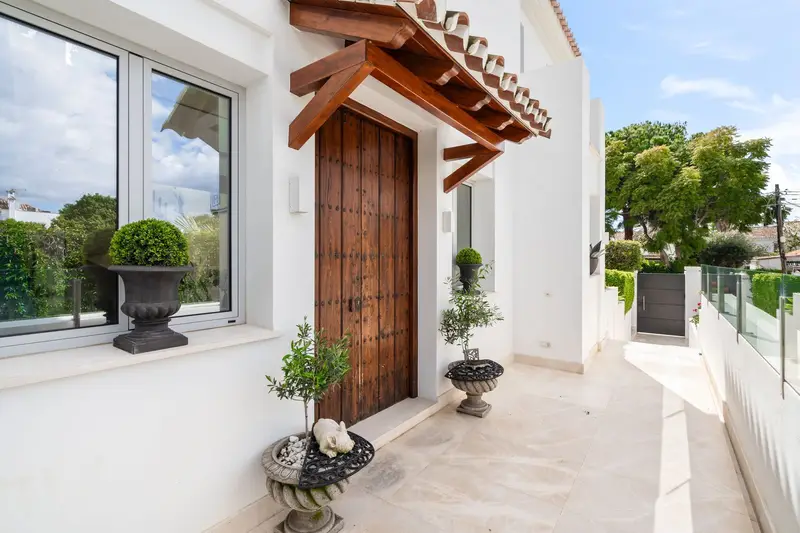 Casa Villa 5 Dormitorios Lujo Cortijo Blanco Marbella