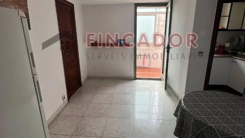 Piso en venta en Barcelona Ciutat Vella para reformar