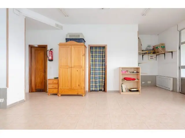 Local Comercial en Pola de Lena Gran Oportunidad de Negocio