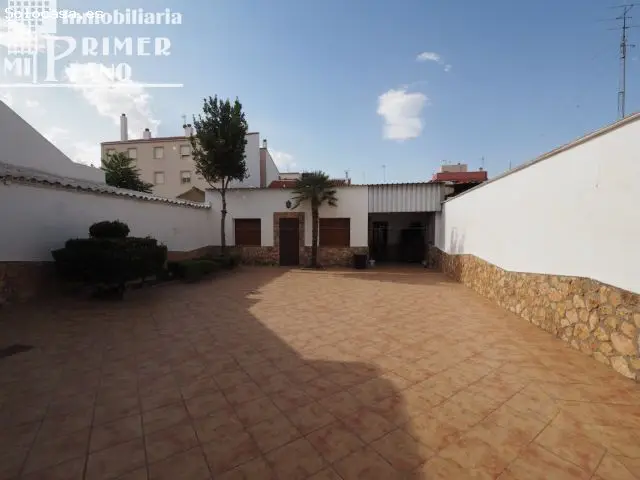 Casa en Venta Tomelloso Centro 2 Plantas Garaje 388m2