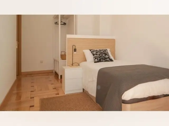 Alquiler Habitacion Chamberi Madrid Piso 9 Dormitorios