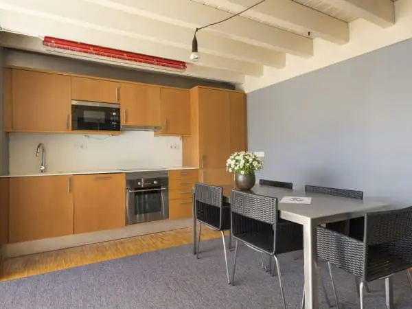 Apartamento Ático con Terraza en Sarrià para 6 Personas