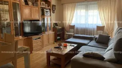 Piso en Venta Ciudad Rodrigo: 3 Dormitorios, Trastero y Buena Zona
