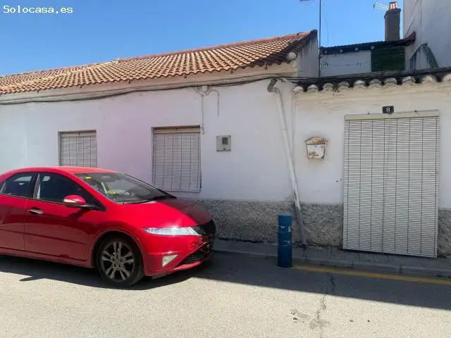 Casa de Pueblo en Cúllar Vega para Reformar